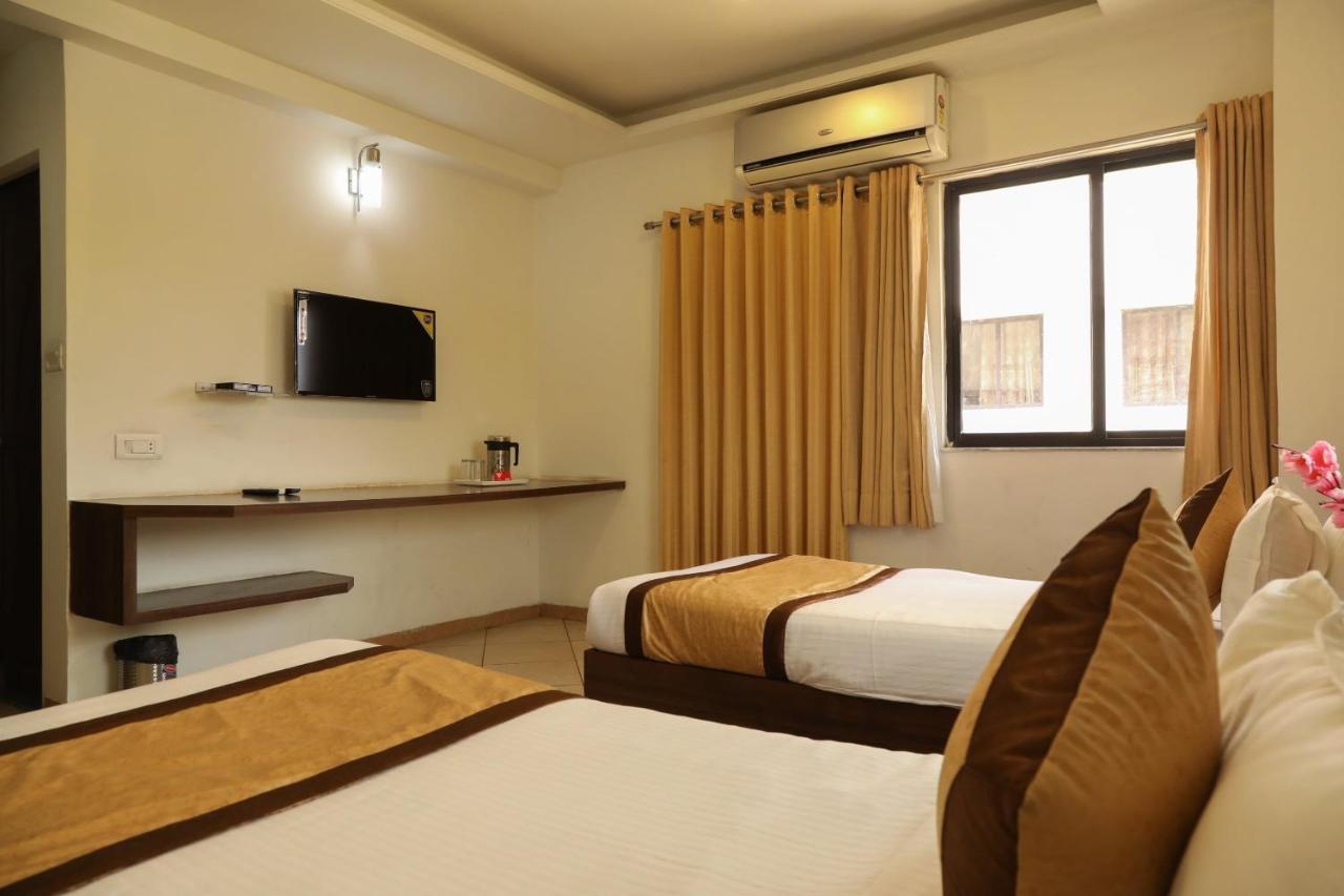 โอโย 10943 โฮเต็ล พลัส คอร์ปอเรท Hotel Khapa  ภายนอก รูปภาพ