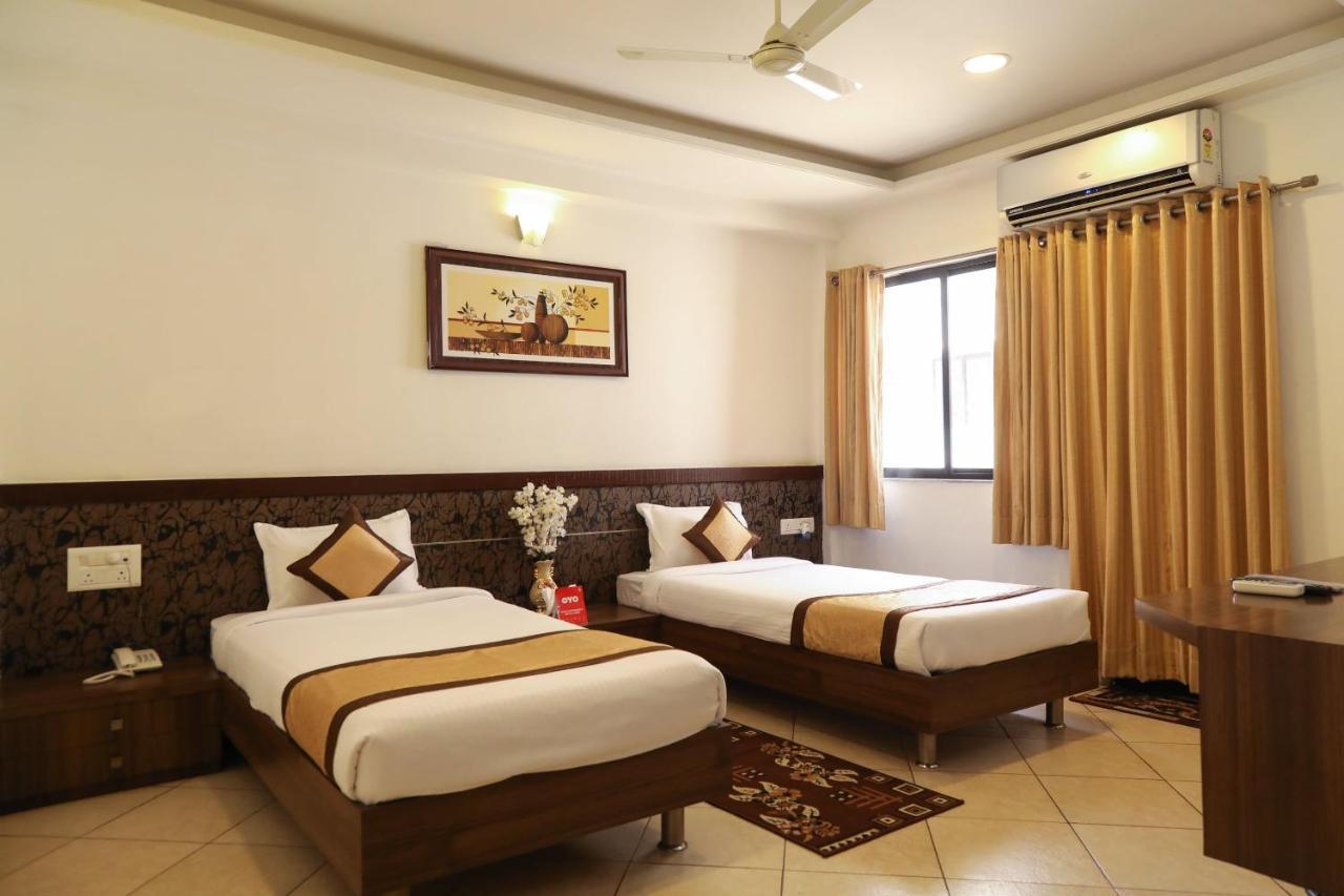 โอโย 10943 โฮเต็ล พลัส คอร์ปอเรท Hotel Khapa  ภายนอก รูปภาพ