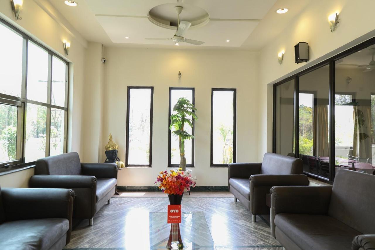 โอโย 10943 โฮเต็ล พลัส คอร์ปอเรท Hotel Khapa  ภายนอก รูปภาพ