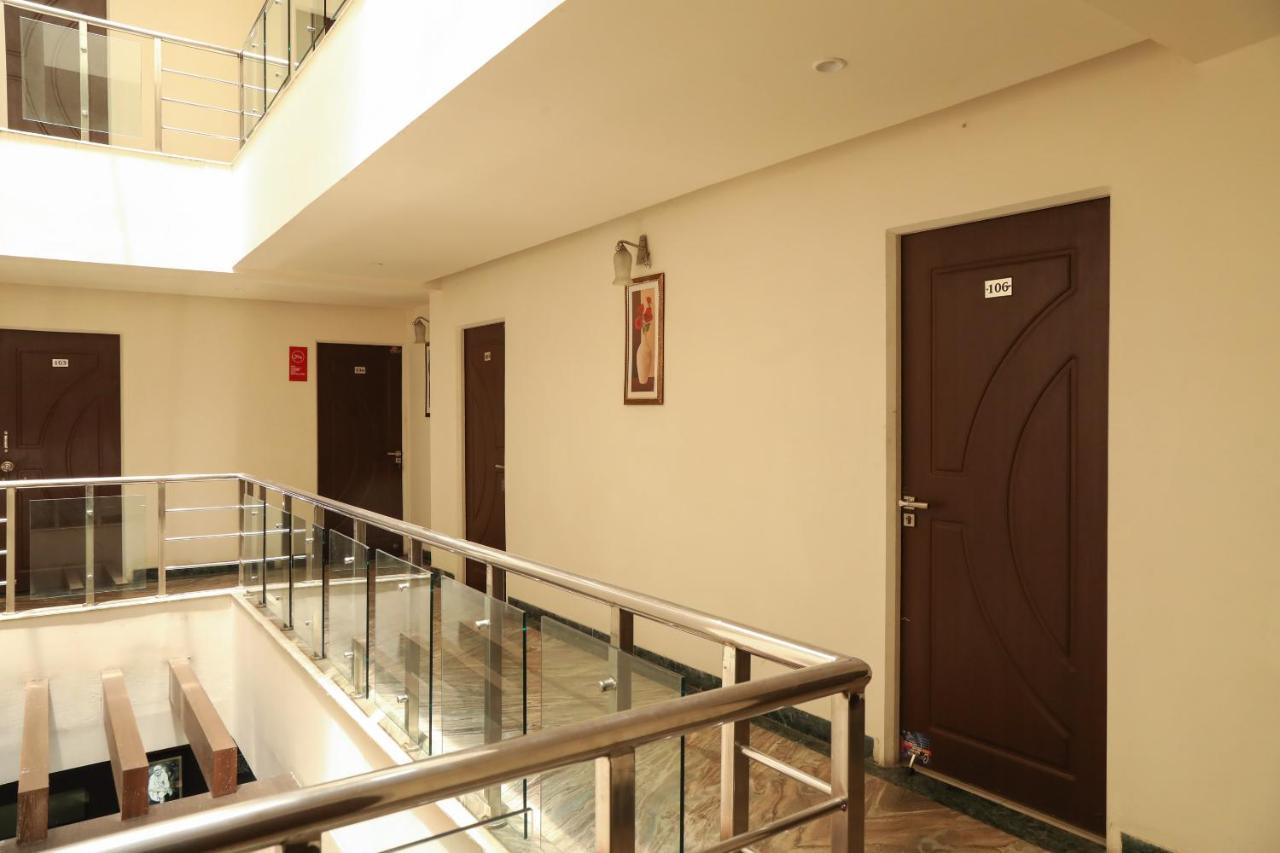 โอโย 10943 โฮเต็ล พลัส คอร์ปอเรท Hotel Khapa  ภายนอก รูปภาพ